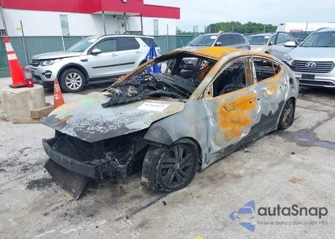 2020 Hyundai Elantra Sel z USA, uszkodzony, nr VIN 5NPD84LF9LH620757